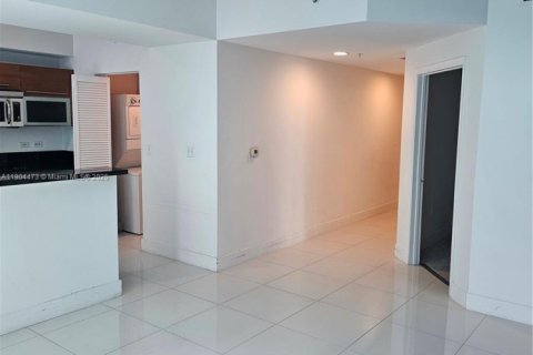 Купить кондоминиум в Майами, Флорида 2 спальни, 93.46м2, № 2181768 - фото 20