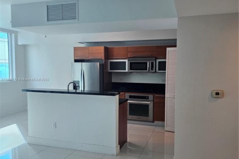Купить кондоминиум в Майами, Флорида 2 спальни, 93.46м2, № 2181768 - фото 7