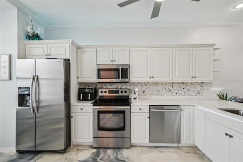 Townhouse in Tierra Verde, Florida 3 bedrooms, 207.73 sq.m. № 1782642 - photo 18