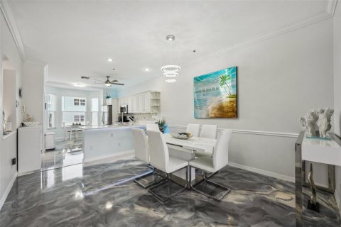 Townhouse in Tierra Verde, Florida 3 bedrooms, 207.73 sq.m. № 1782642 - photo 12