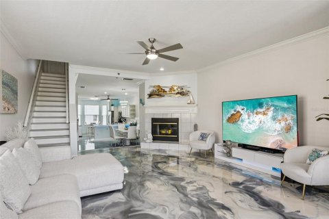 Townhouse in Tierra Verde, Florida 3 bedrooms, 207.73 sq.m. № 1782642 - photo 9
