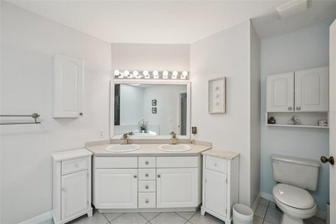 Townhouse in Tierra Verde, Florida 3 bedrooms, 207.73 sq.m. № 1782642 - photo 27