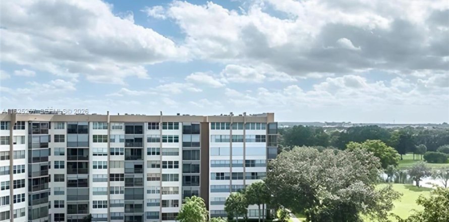 Condo in Pembroke Pines, Florida, 2 bedrooms  № 2084065