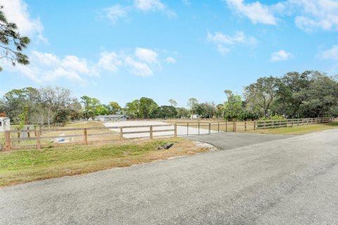 Commercial property in West Palm Beach, Florida № 2251952 - photo 26