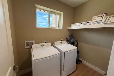 Townhouse in Kissimmee, Florida 4 bedrooms, 218.88 sq.m. № 2297006 - photo 11