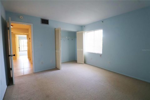 Condo in Bradenton, Florida, 2 bedrooms  № 1624907 - photo 6