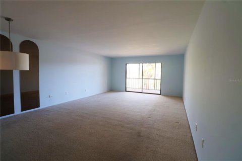 Condo in Bradenton, Florida, 2 bedrooms  № 1624907 - photo 5