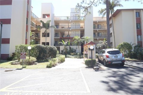 Condo in Bradenton, Florida, 2 bedrooms  № 1624907 - photo 2
