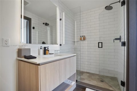 Купить кондоминиум в Майами, Флорида 3 спальни, 105.44м2, № 2089097 - фото 28