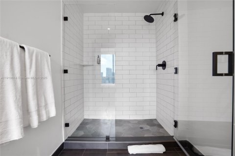 Купить кондоминиум в Майами, Флорида 3 спальни, 105.44м2, № 2089097 - фото 16