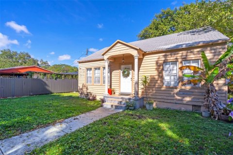 Купить виллу или дом в Майами, Флорида 2 спальни, 102.47м2, № 1987956 - фото 3