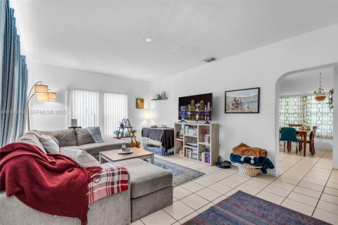 Купить виллу или дом в Майами, Флорида 2 спальни, 102.47м2, № 1987956 - фото 4