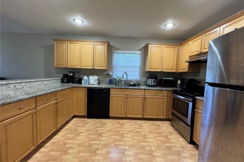 House in Tampa, Florida 3 bedrooms, 143.26 sq.m. № 1827784 - photo 11