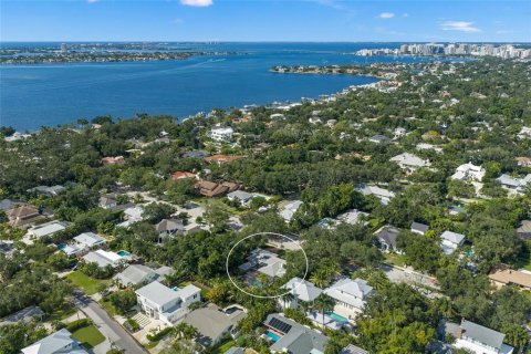 Villa ou maison à louer à Sarasota, Floride: 4 chambres, 288.46 m2 № 2427246 - photo 4