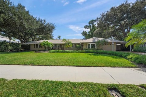 Villa ou maison à Sarasota, Floride 4 chambres, 288.46 m2 № 2427246