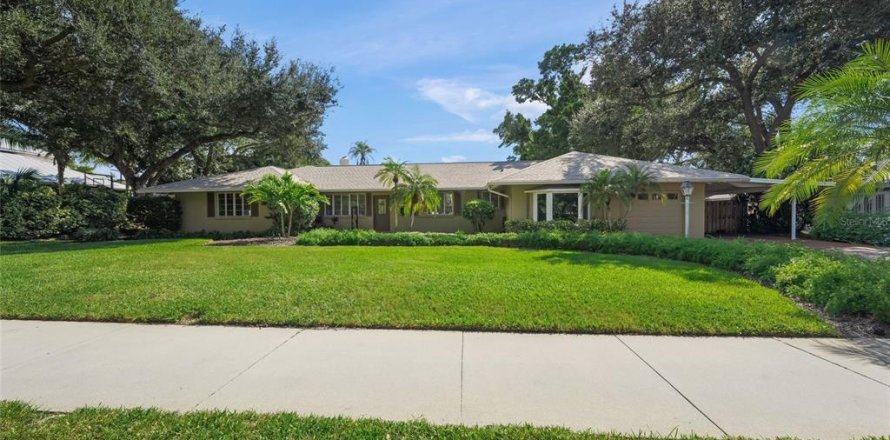 Villa ou maison à Sarasota, Floride 4 chambres, 288.46 m2 № 2427246