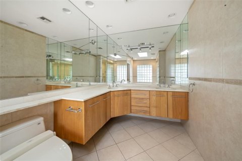 Villa ou maison à louer à Sarasota, Floride: 4 chambres, 288.46 m2 № 2427246 - photo 25