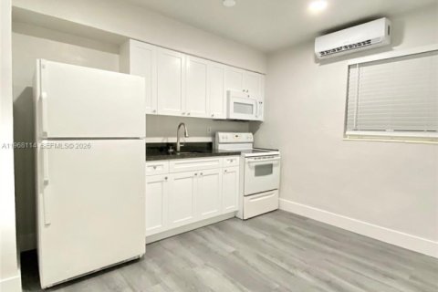 Apartamento en alquiler en Miami, Florida, 55.74 m2 № 2029313 - foto 5