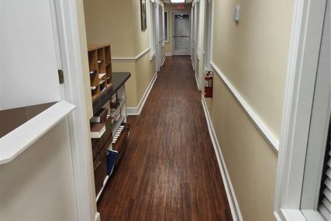Propiedad comercial en alquiler en Gainesville, Florida, 569.03 m2 № 2285266 - foto 5