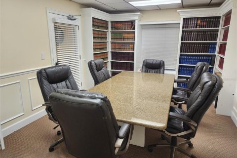 Propiedad comercial en alquiler en Gainesville, Florida, 569.03 m2 № 2285266 - foto 4