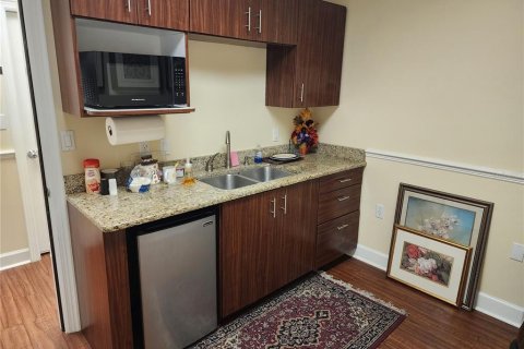 Propiedad comercial en alquiler en Gainesville, Florida, 569.03 m2 № 2285266 - foto 7
