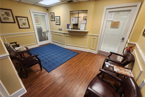 Propiedad comercial en alquiler en Gainesville, Florida, 569.03 m2 № 2285266 - foto 3