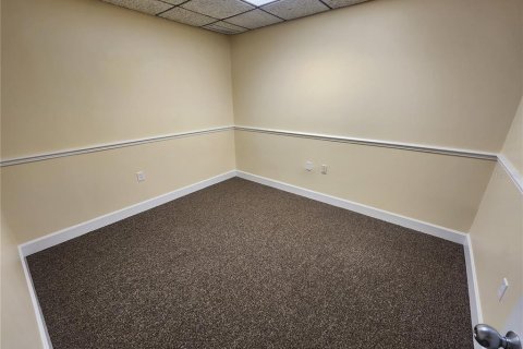 Propiedad comercial en alquiler en Gainesville, Florida, 569.03 m2 № 2285266 - foto 8