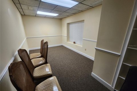 Propiedad comercial en alquiler en Gainesville, Florida, 569.03 m2 № 2285266 - foto 9