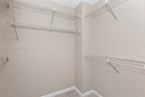 Condo in Pembroke Pines, Florida, 2 bedrooms  № 1997554 - photo 23