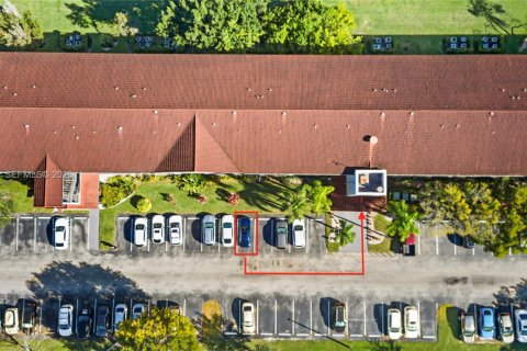 Condo in Pembroke Pines, Florida, 2 bedrooms  № 1997554 - photo 4