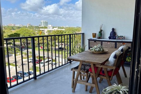 Condo in Miami, Florida, 1 bedroom  № 1696795 - photo 5