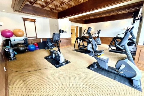 Condo in Miami, Florida, 1 bedroom  № 1696795 - photo 29