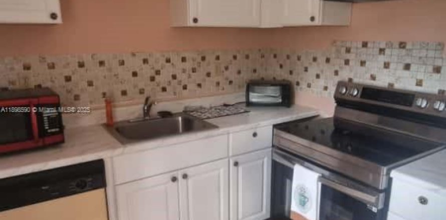 Condominio en Delray Beach, Florida, 2 dormitorios  № 2014635