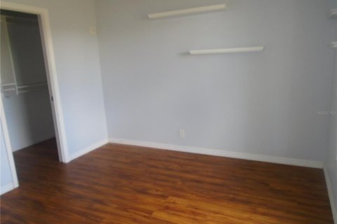 Condo in Pinellas Park, Florida, 2 bedrooms  № 2116423 - photo 19