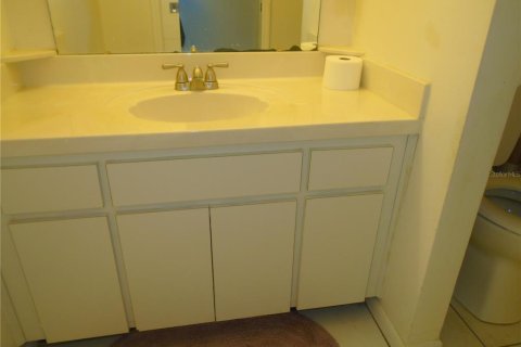 Condo in Pinellas Park, Florida, 2 bedrooms  № 2116423 - photo 20