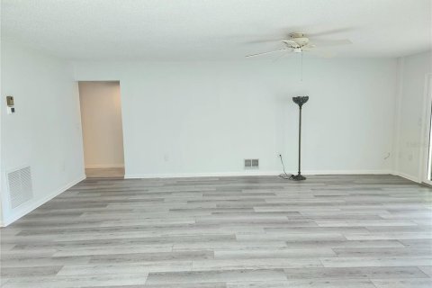 Купить кондоминиум в Сарасота, Флорида 6 комнат, 122.91м2, № 1061765 - фото 10