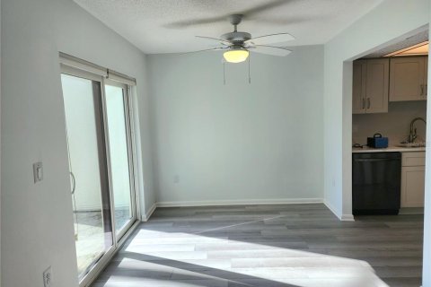 Купить кондоминиум в Сарасота, Флорида 6 комнат, 122.91м2, № 1061765 - фото 15