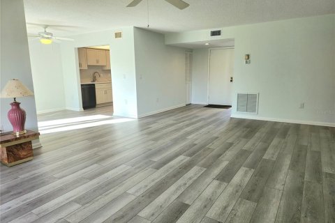 Купить кондоминиум в Сарасота, Флорида 6 комнат, 122.91м2, № 1061765 - фото 12