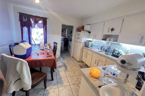 Immobilier commercial à vendre à Fort Lauderdale, Floride: 166.67 m2 № 1942134 - photo 5