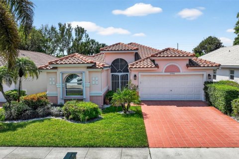 Villa ou maison à vendre à Boynton Beach, Floride: 3 chambres, 190.36 m2 № 2060524 - photo 3