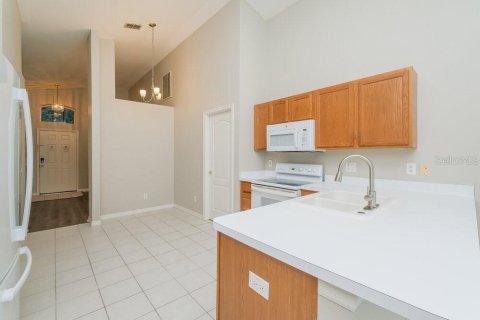 Villa ou maison à louer à Land O' Lakes, Floride: 3 chambres, 133.78 m2 № 2433415 - photo 6