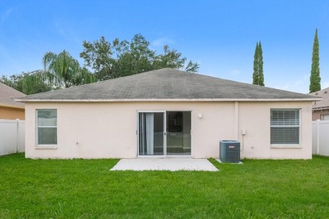 Villa ou maison à louer à Land O' Lakes, Floride: 3 chambres, 133.78 m2 № 2433415 - photo 16