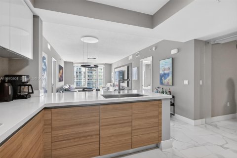 Снять в аренду кондоминиум в Санни-Айлс-Бич, Флорида 3 спальни, 143.16м2, № 2036228 - фото 9