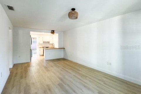 Apartamento en alquiler en Lakeland, Florida, 2 dormitorios, 71.35 m2 № 1912056 - foto 3