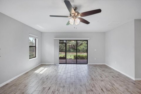 Casa en venta en Port Charlotte, Florida, 4 dormitorios, 200.76 m2 № 1913443 - foto 6