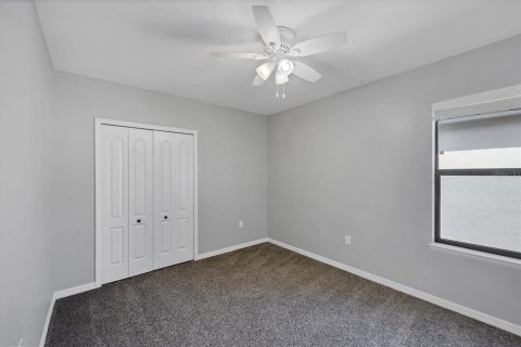 Casa en venta en Port Charlotte, Florida, 4 dormitorios, 200.76 m2 № 1913443 - foto 25