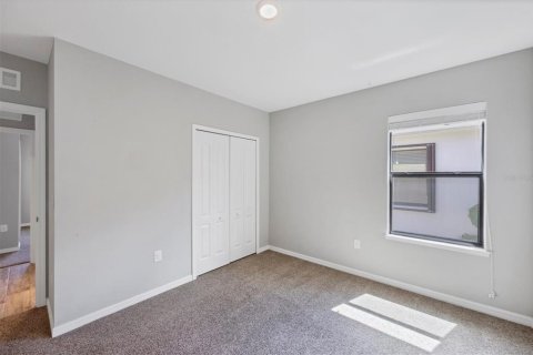 Casa en venta en Port Charlotte, Florida, 4 dormitorios, 200.76 m2 № 1913443 - foto 21