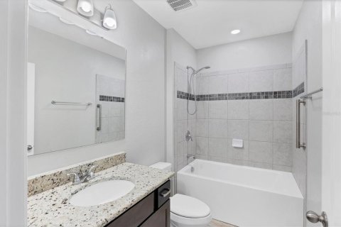 Casa en venta en Port Charlotte, Florida, 4 dormitorios, 200.76 m2 № 1913443 - foto 22