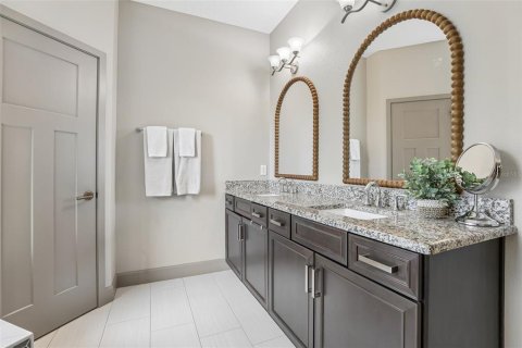 Casa en venta en Orlando, Florida, 4 dormitorios, 230.12 m2 № 2384487 - foto 18