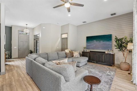 Casa en venta en Orlando, Florida, 4 dormitorios, 230.12 m2 № 2384487 - foto 6